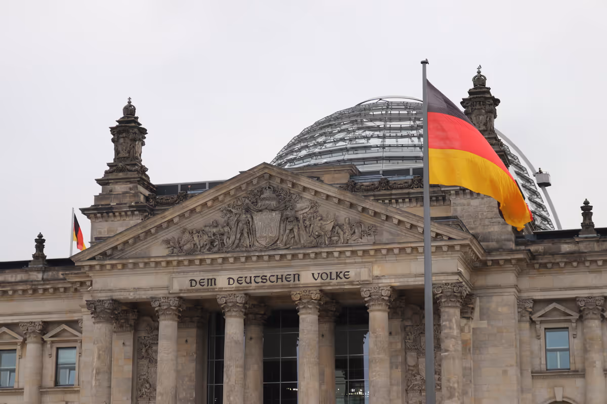 Reichstag Berlin mit gläserner Kuppel