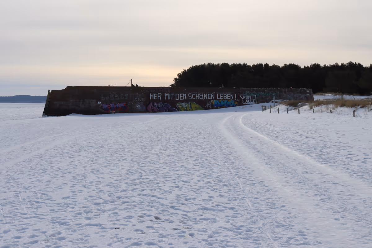 Kaimauer am KdF-Bad Prora